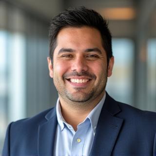Coordinador de Tecnología Carlos Medina